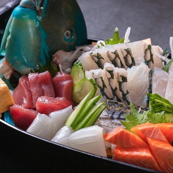 沖縄近海の生マグロ刺身